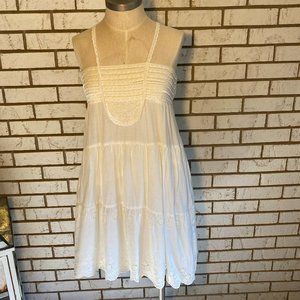 Jet Collection / cream colored spaghetti strap top.   Sz L